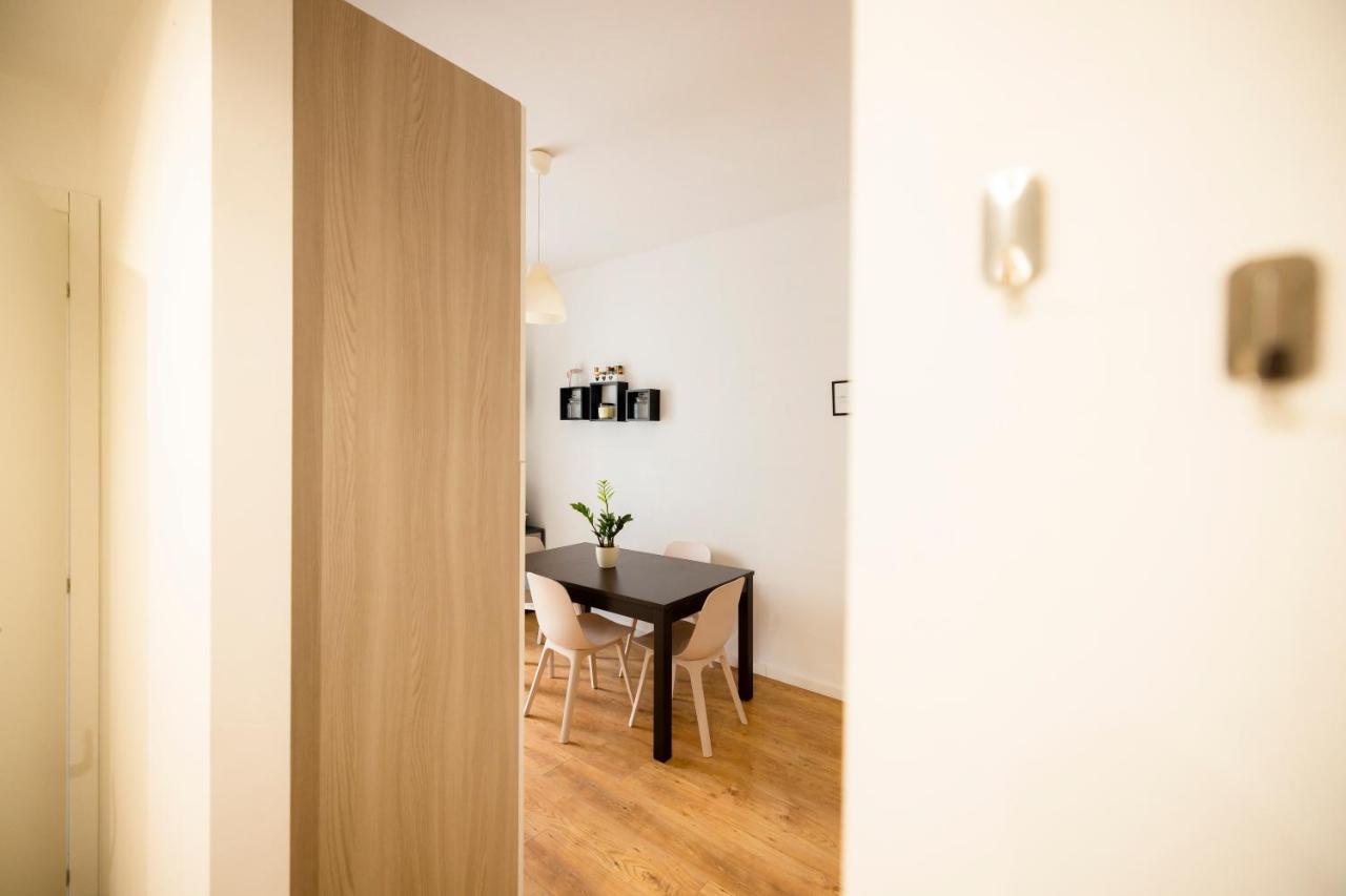 Apartment Ampio Bilocale In Zona Navigli/romolo Mailand